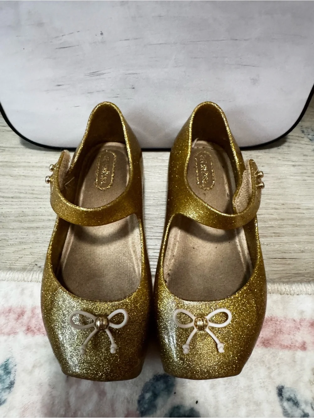 Mini Melissa Girls' Gold Glitter Mary Jane with Bow Accent